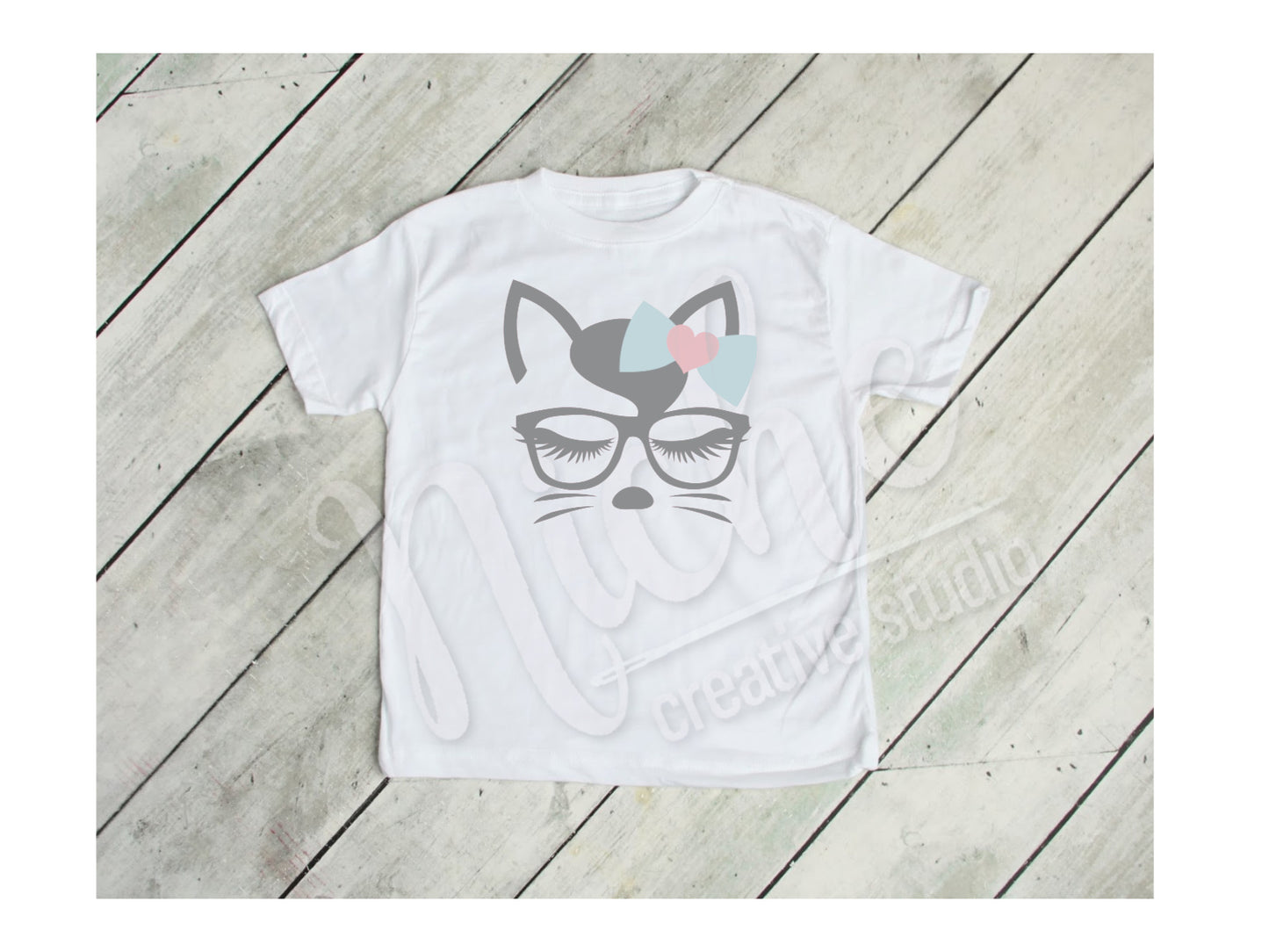 - ANI2594 Cat with Glasses Decal