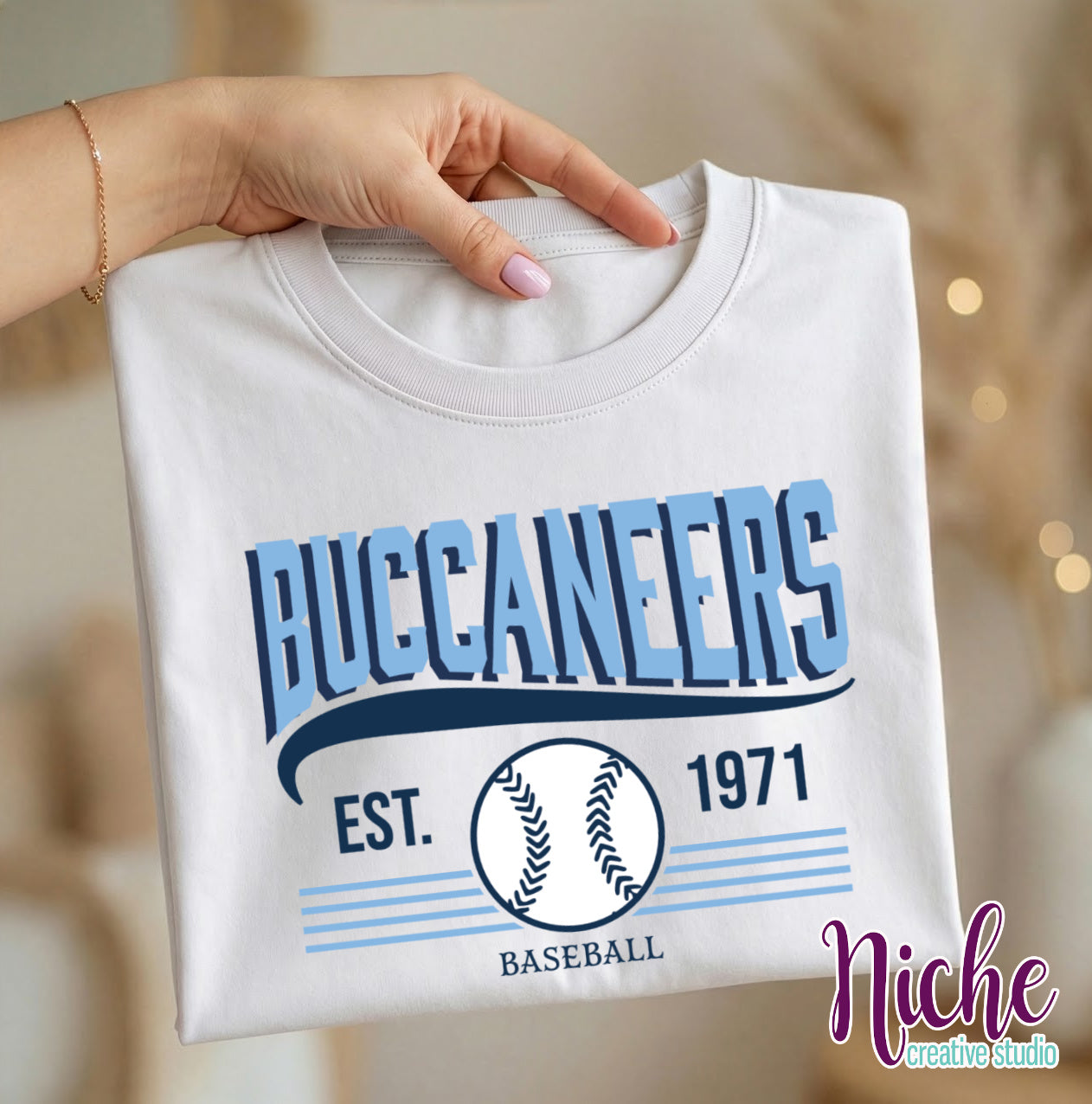-BAR8486 Barbe Bucs Retro Decal