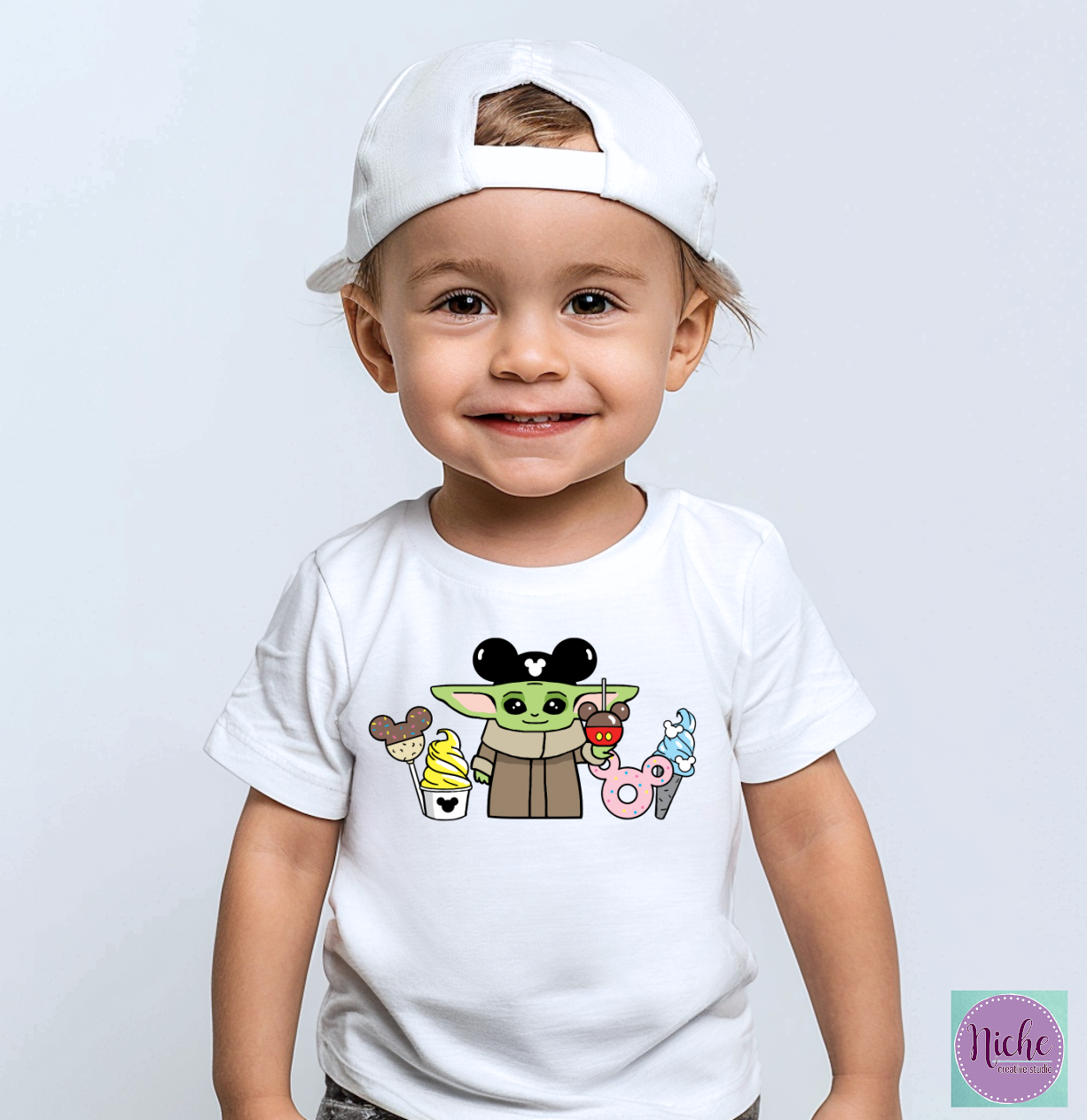 -DIS8623 Baby Green Guy Decal