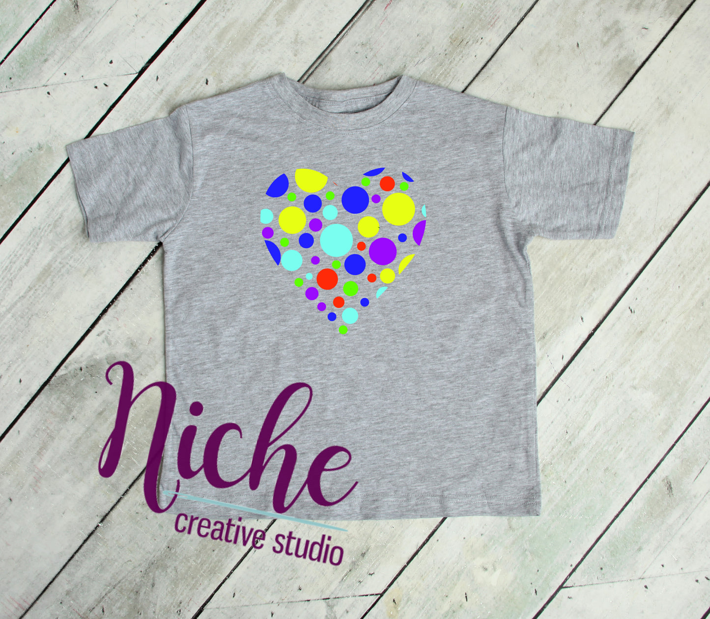 - DOT690 Heart Dot Decal