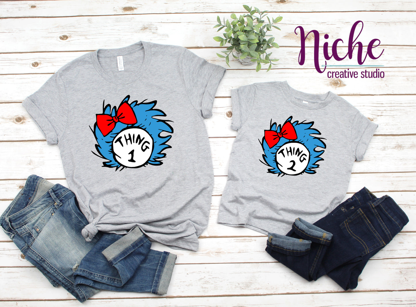 -DRS1621 Thing with Bow Decal