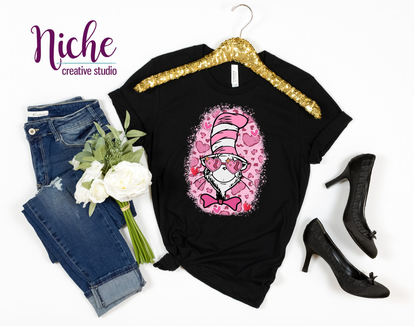 -DRS1645 Cat in the Hat Hearts Decal