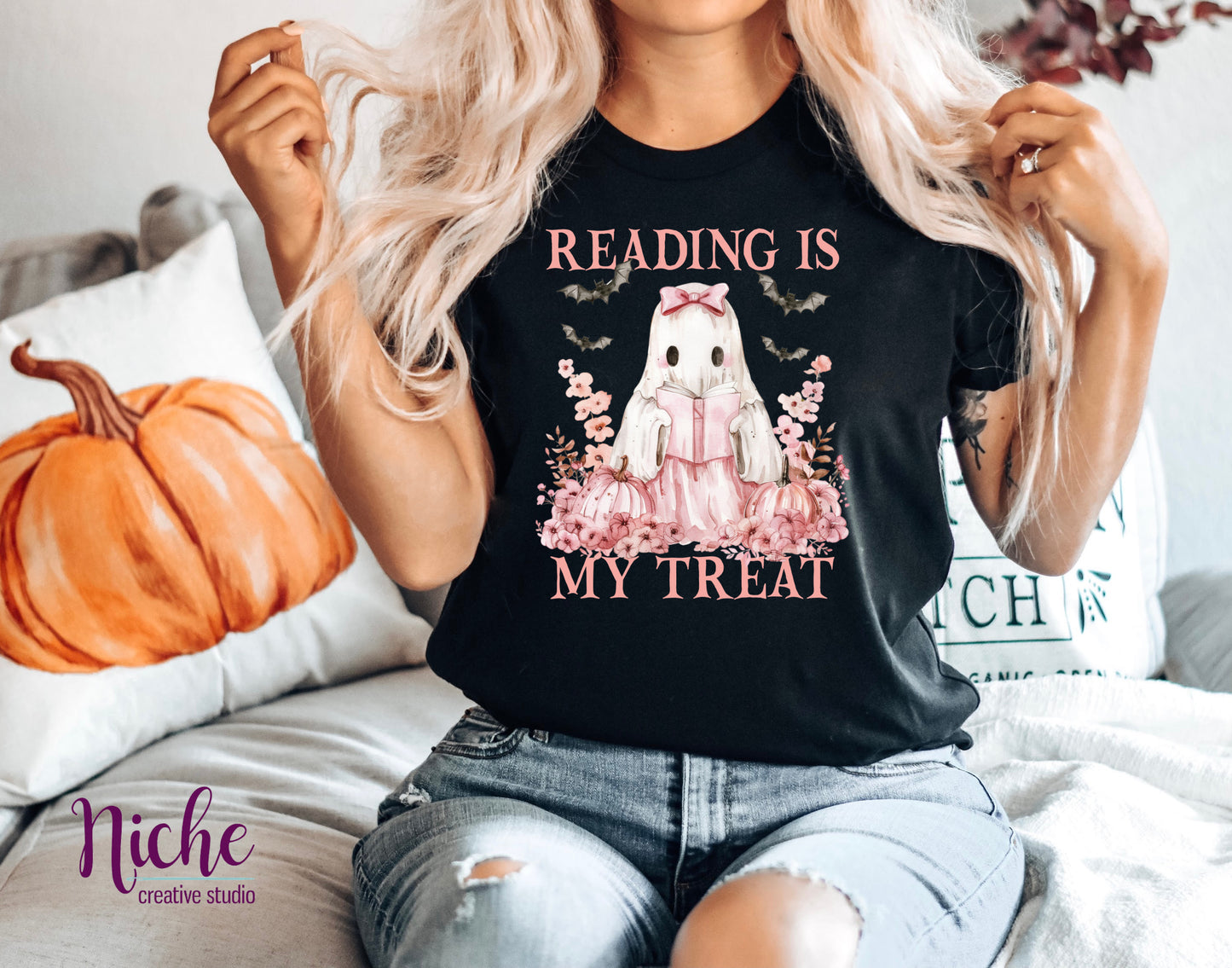 -HAL5313 Reading is a Treat Decal