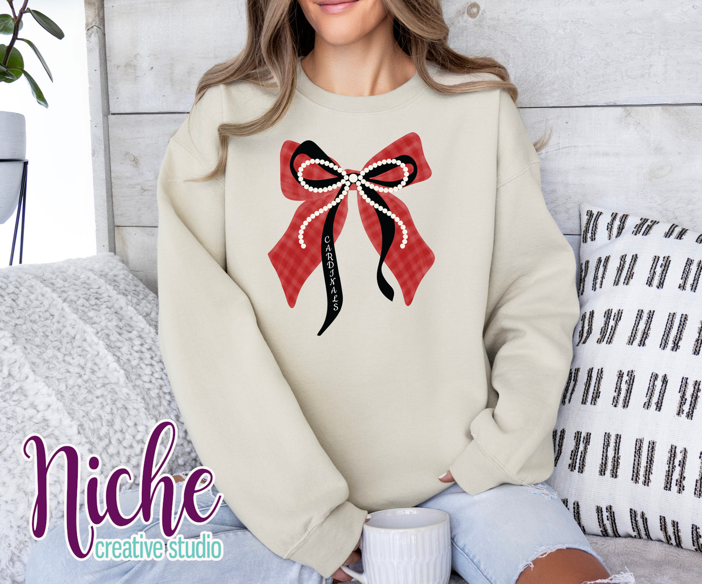 -LAC8484 Cardinals Pearl Bow Decal