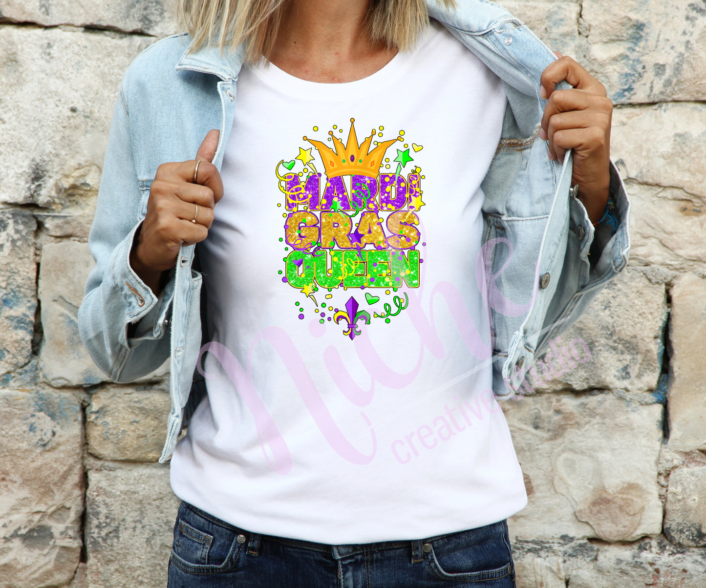 -MAR1292 Mardi Gras Queen Decal