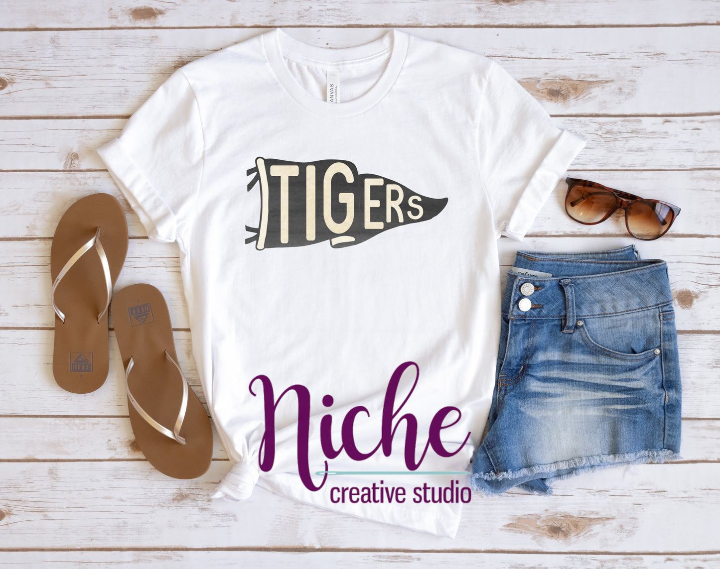 -TIG5109 Tigers Pennant Decal