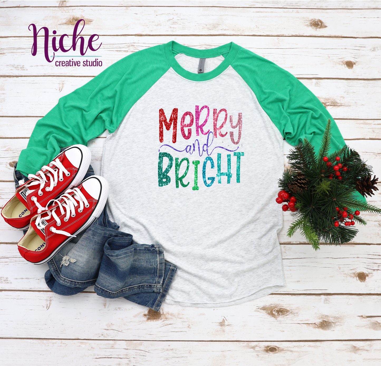 -CHR1021 Merry and Bright Decal