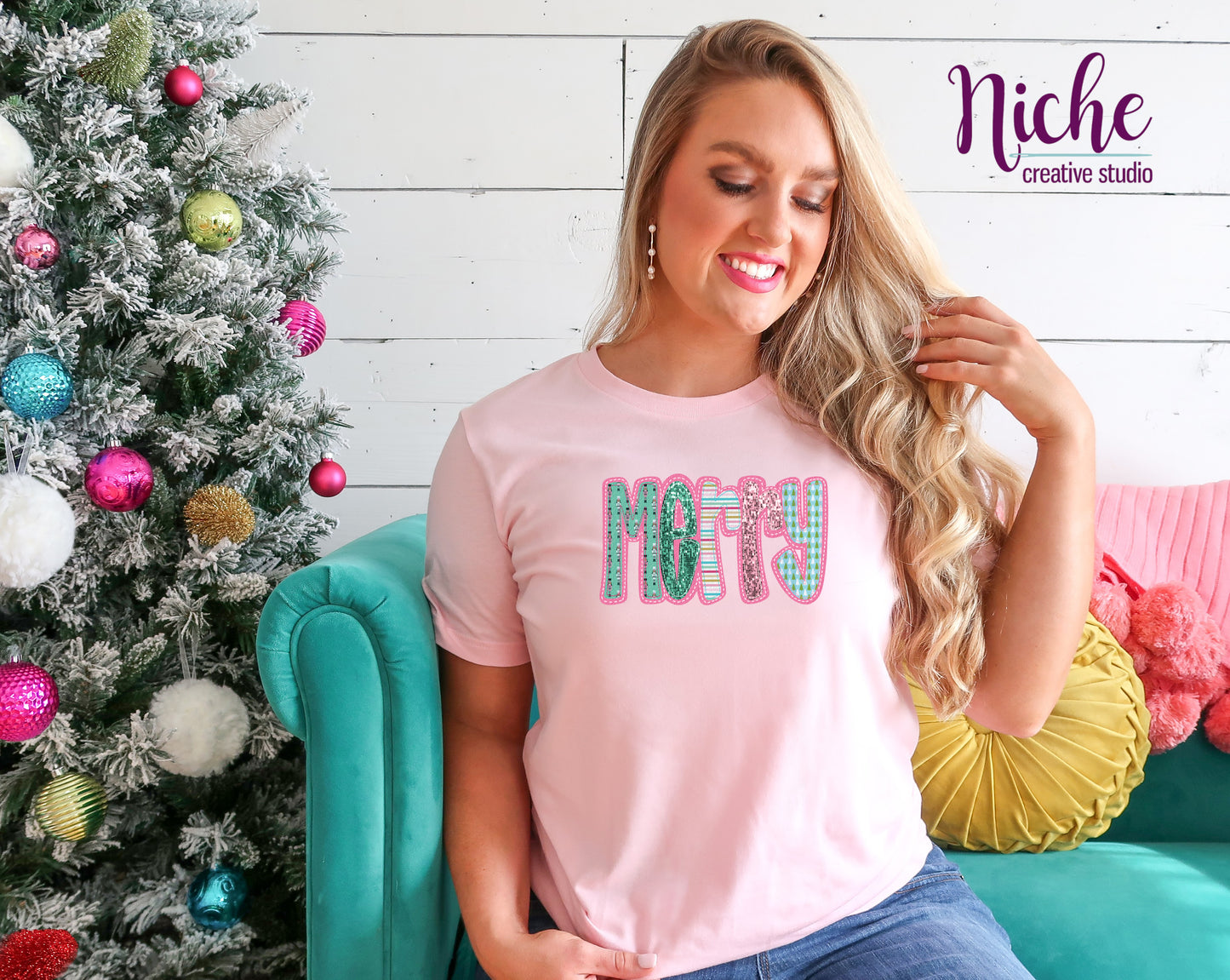 -CHR1049 Merry Decal