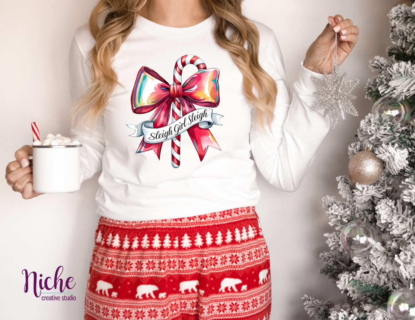 -CHR5620 Sleigh Girl Candy Cane Decal