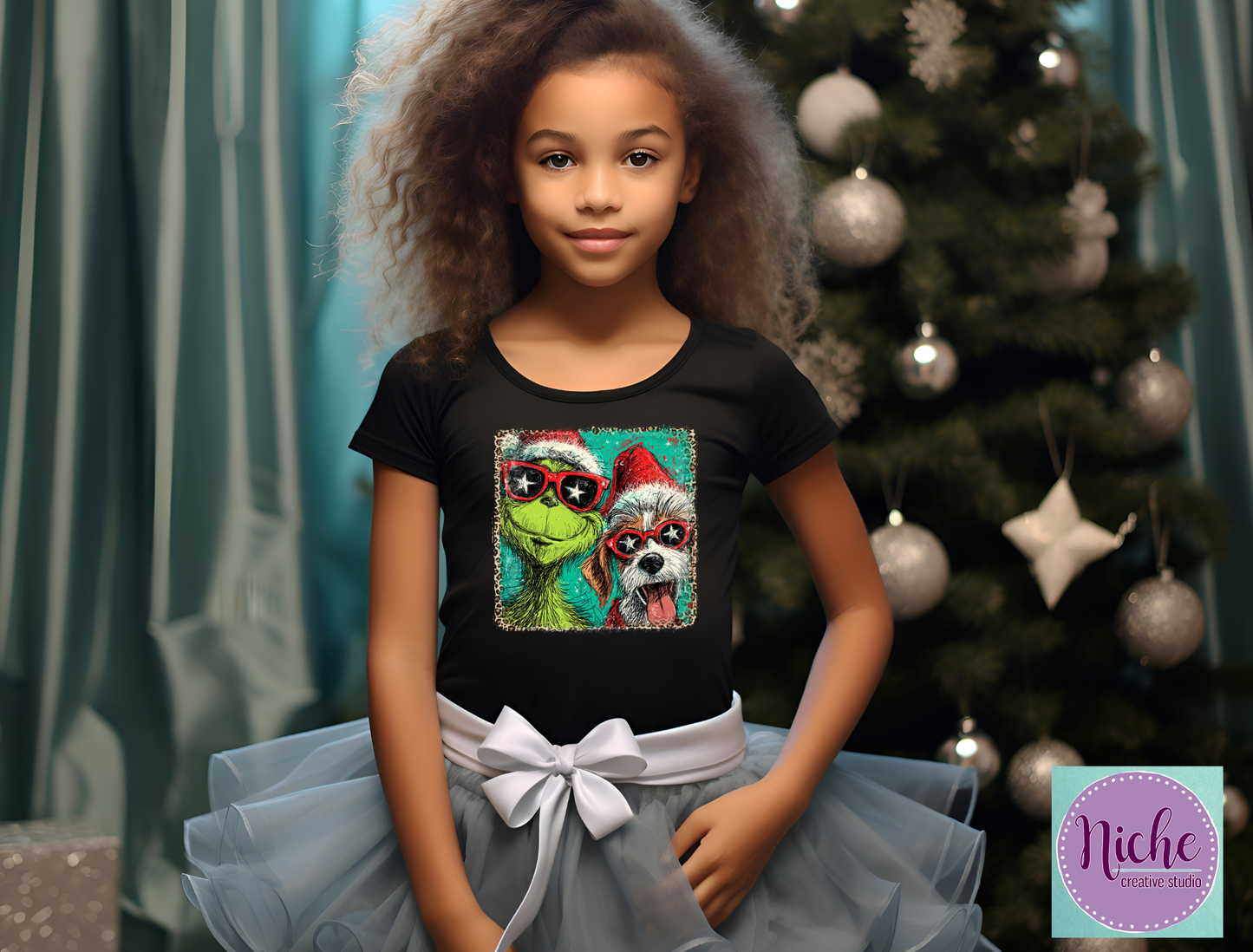 -CHR8421 Grinch and Max Decal