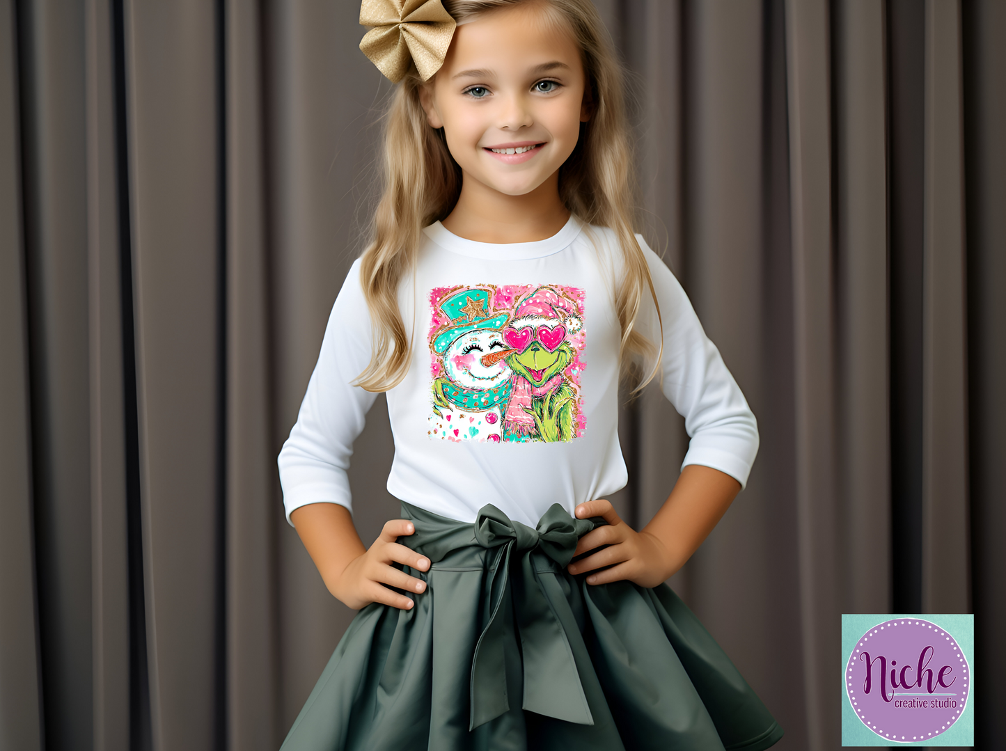 -CHR8464 Grinch and Snowman Decal