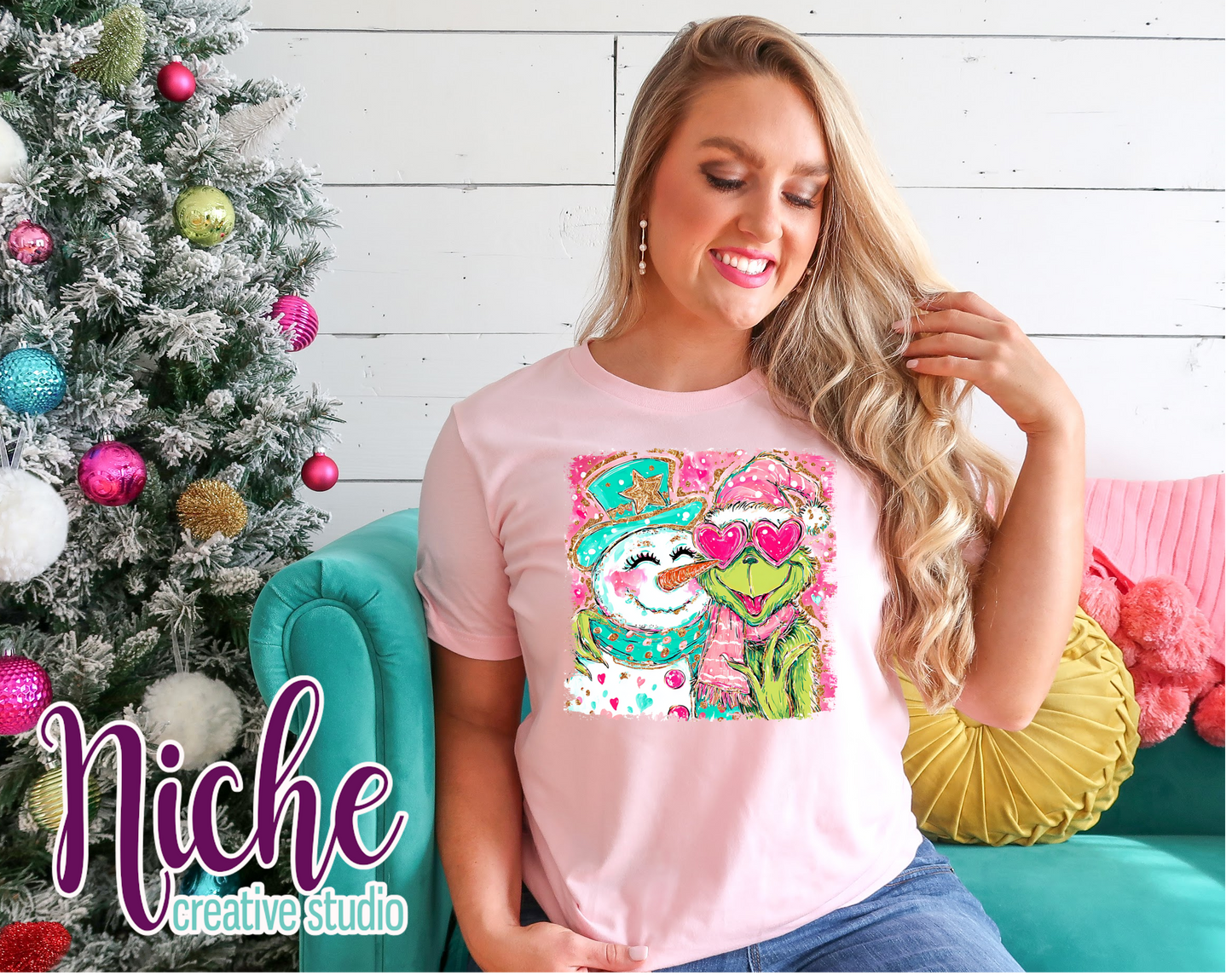 -CHR8464 Grinch and Snowman Decal