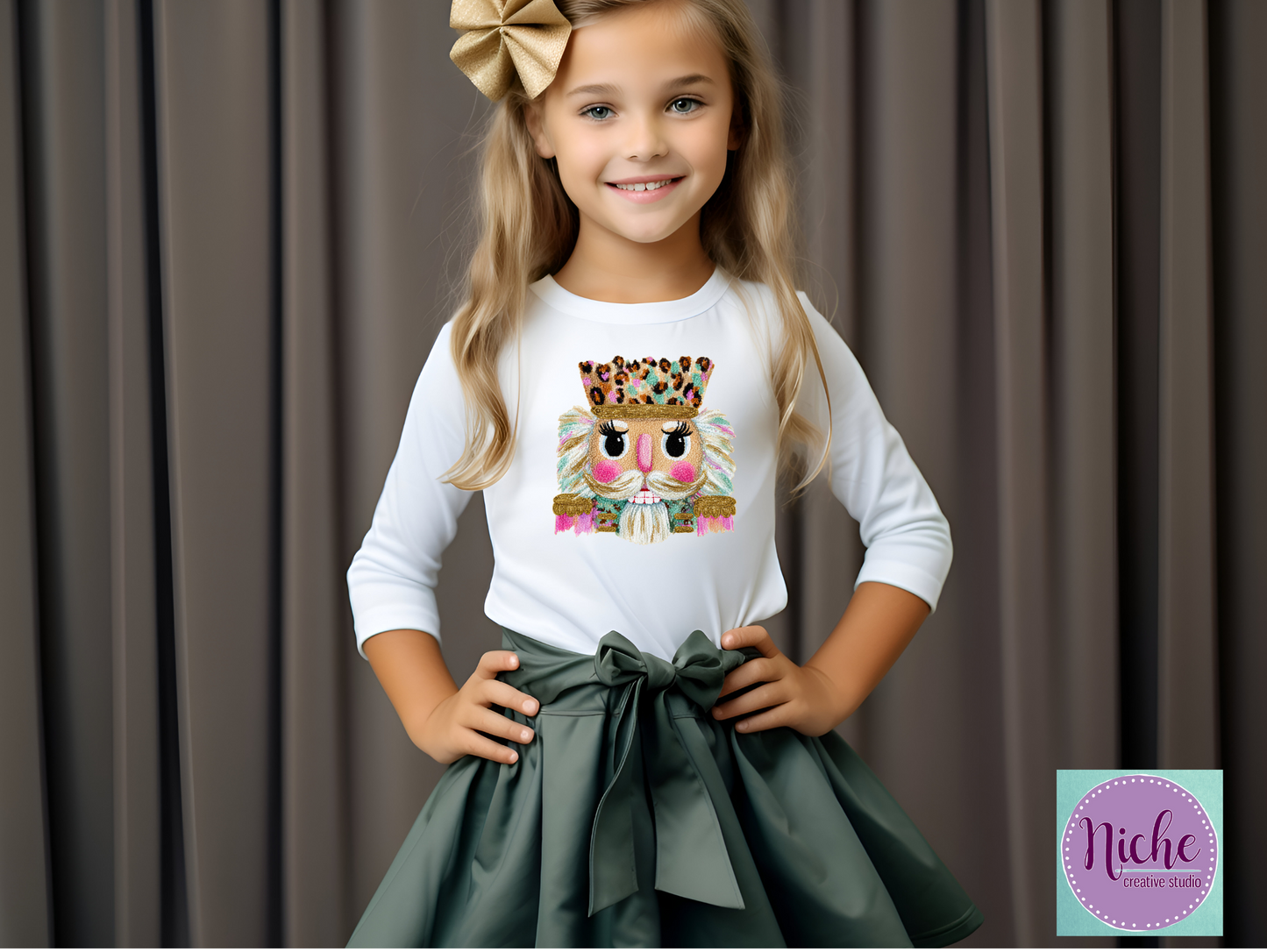 -CHR8470 Leopard Nutcracker Crochet Decal