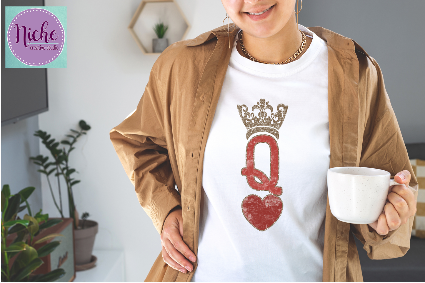 -CON8006 Queen of Hearts Decal