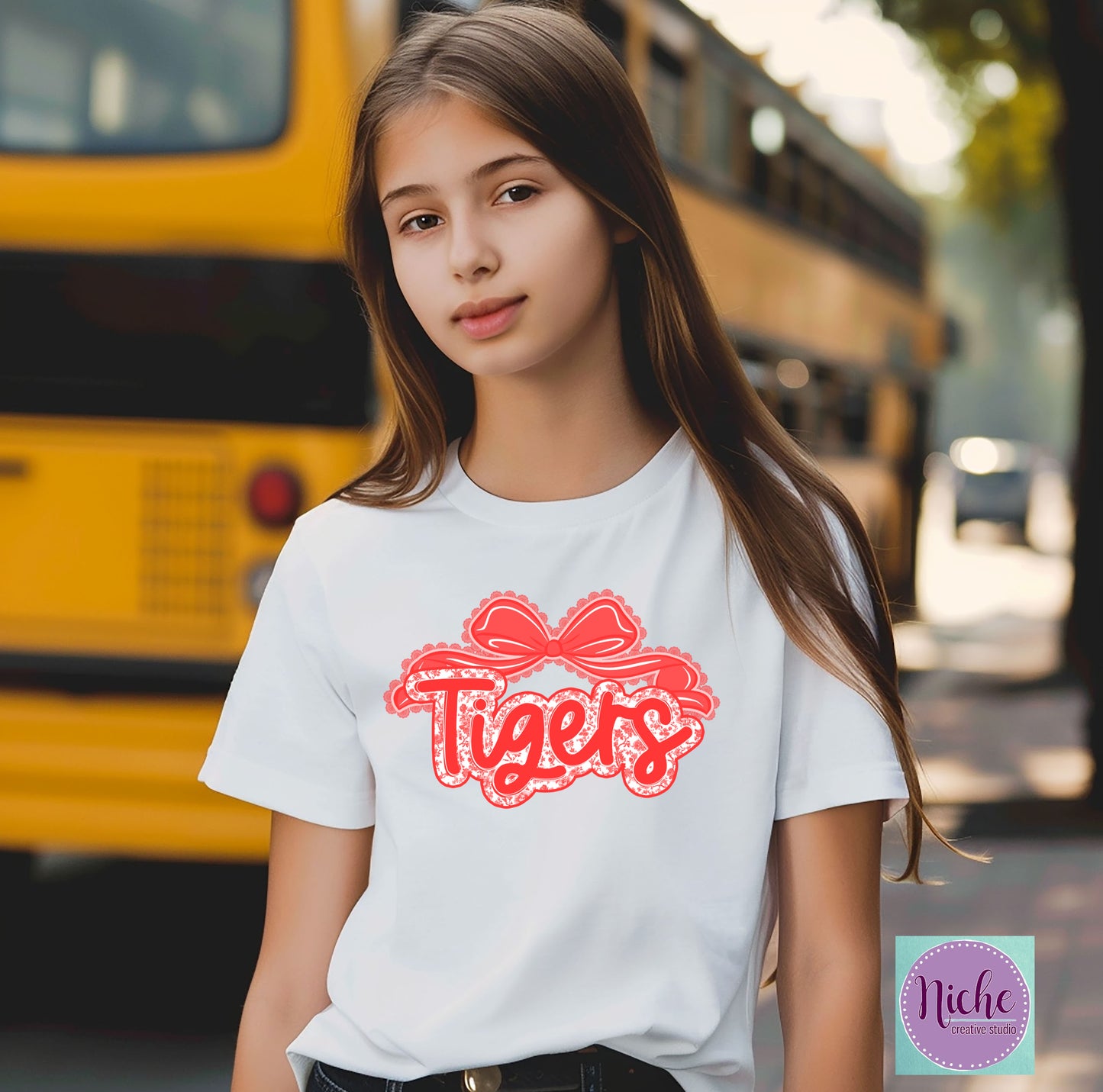 -DEQ8209 Tigers with Bow Decal