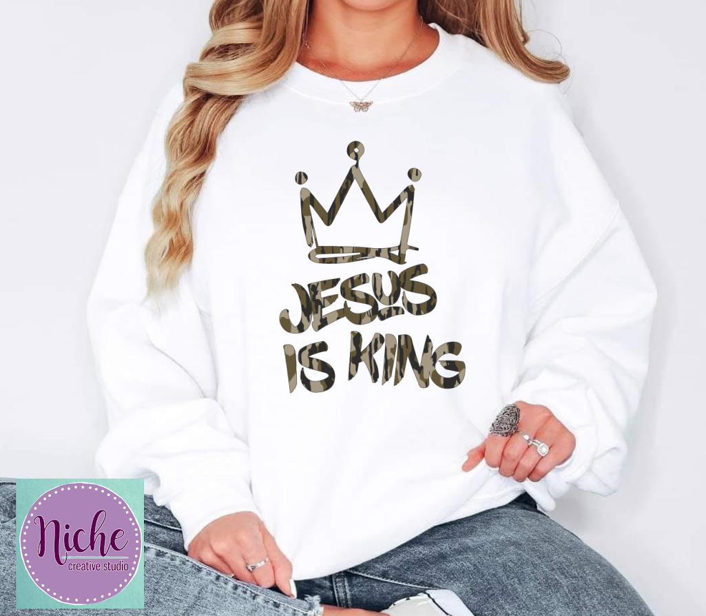 -FAI8568 Jesus Is King Decal