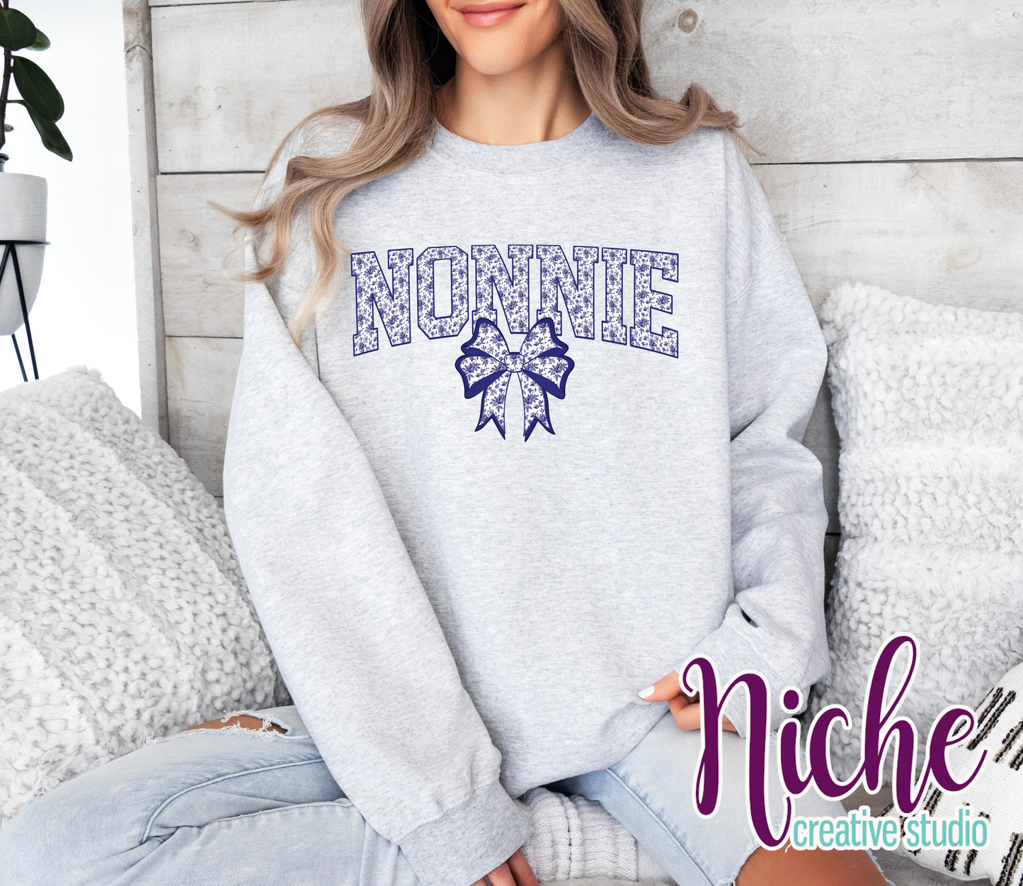 -FAM8309 Nonnie Navy Toile Decal