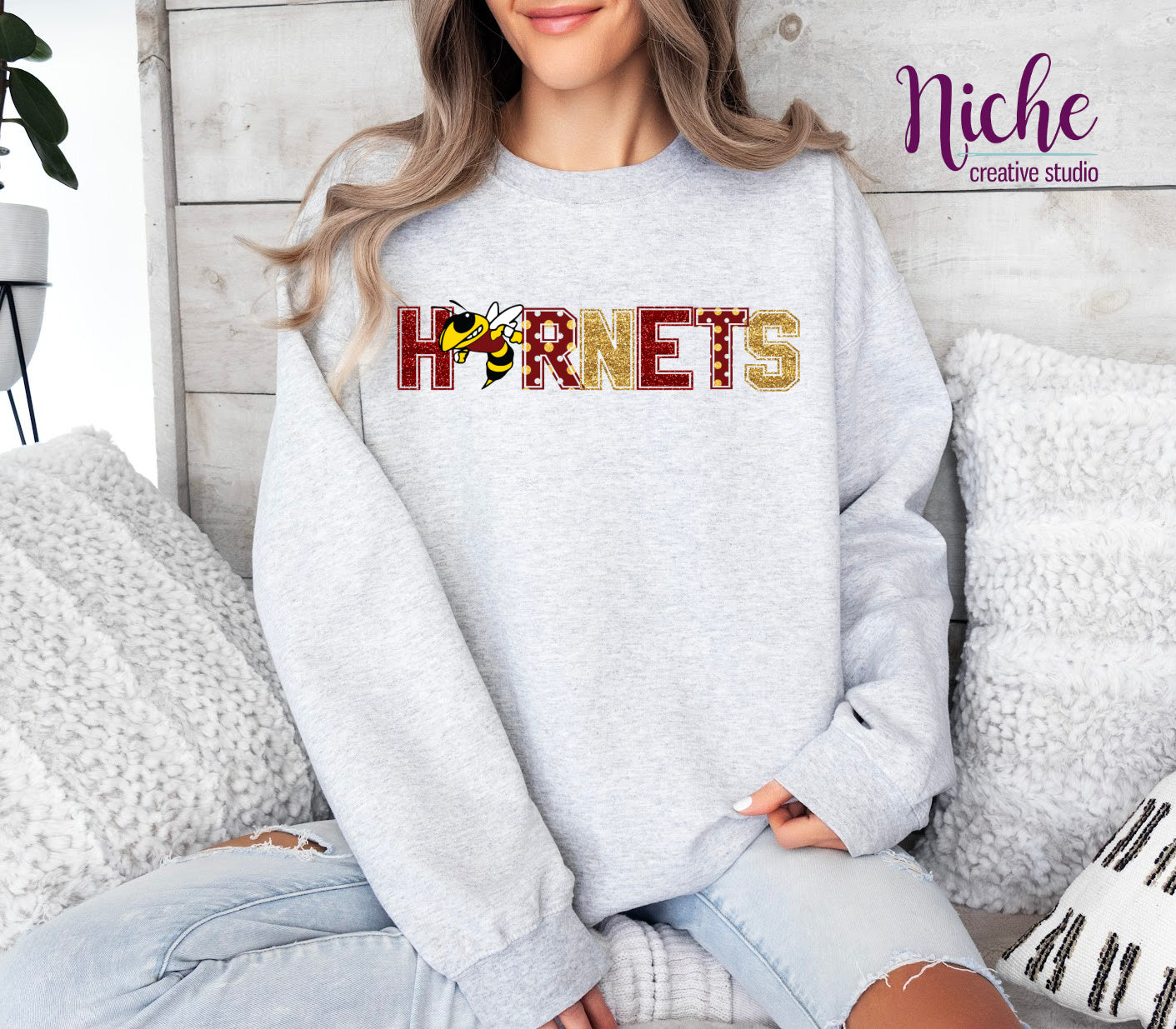 -GRA3124 Hornets Glitter Decal