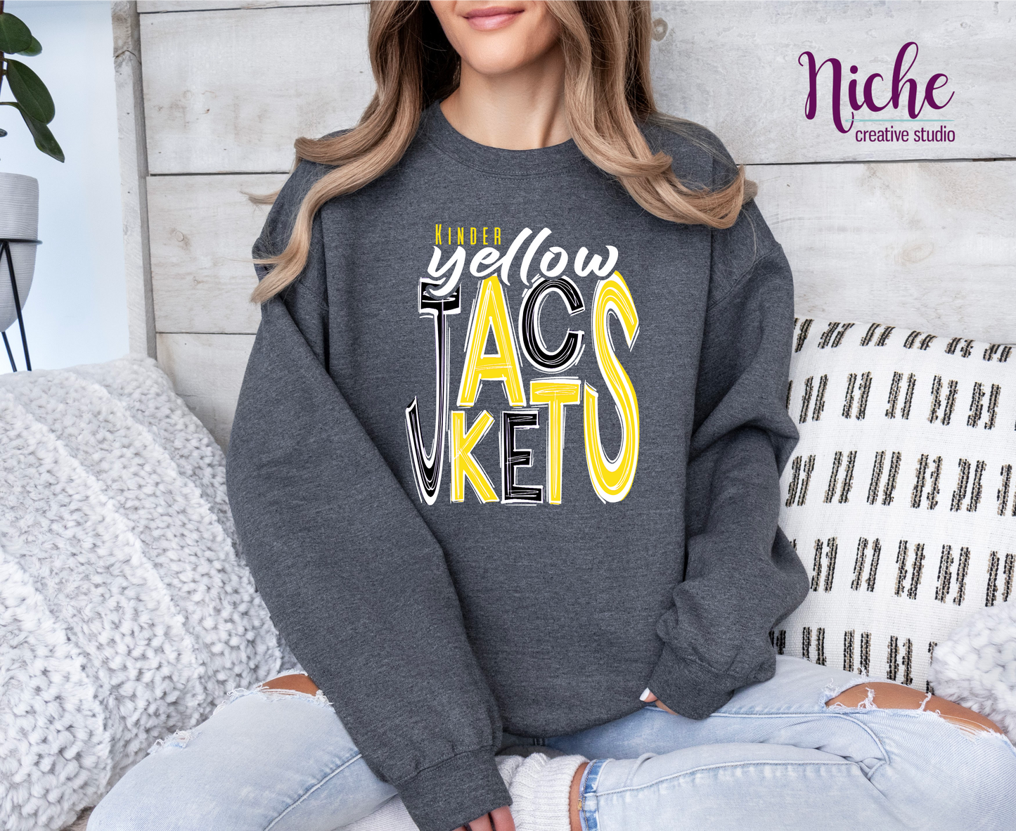 -KIN3132 Kinder Yellow Jackets Doodle Decal