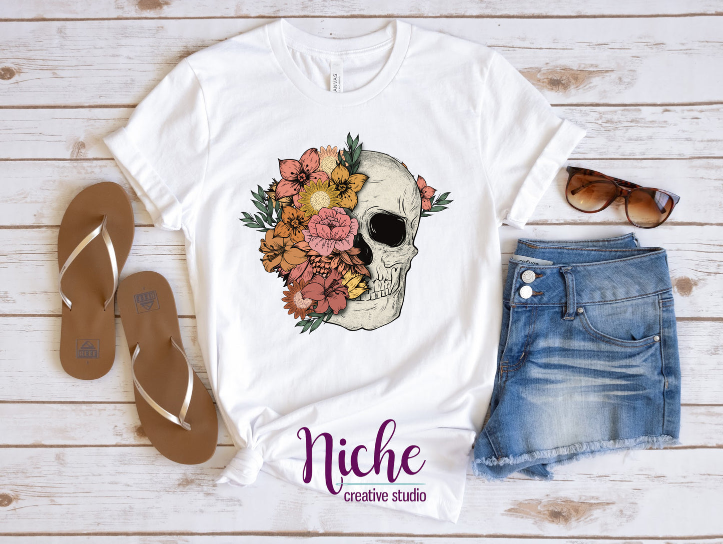 -MOM5093 Floral Mom Skull Decal