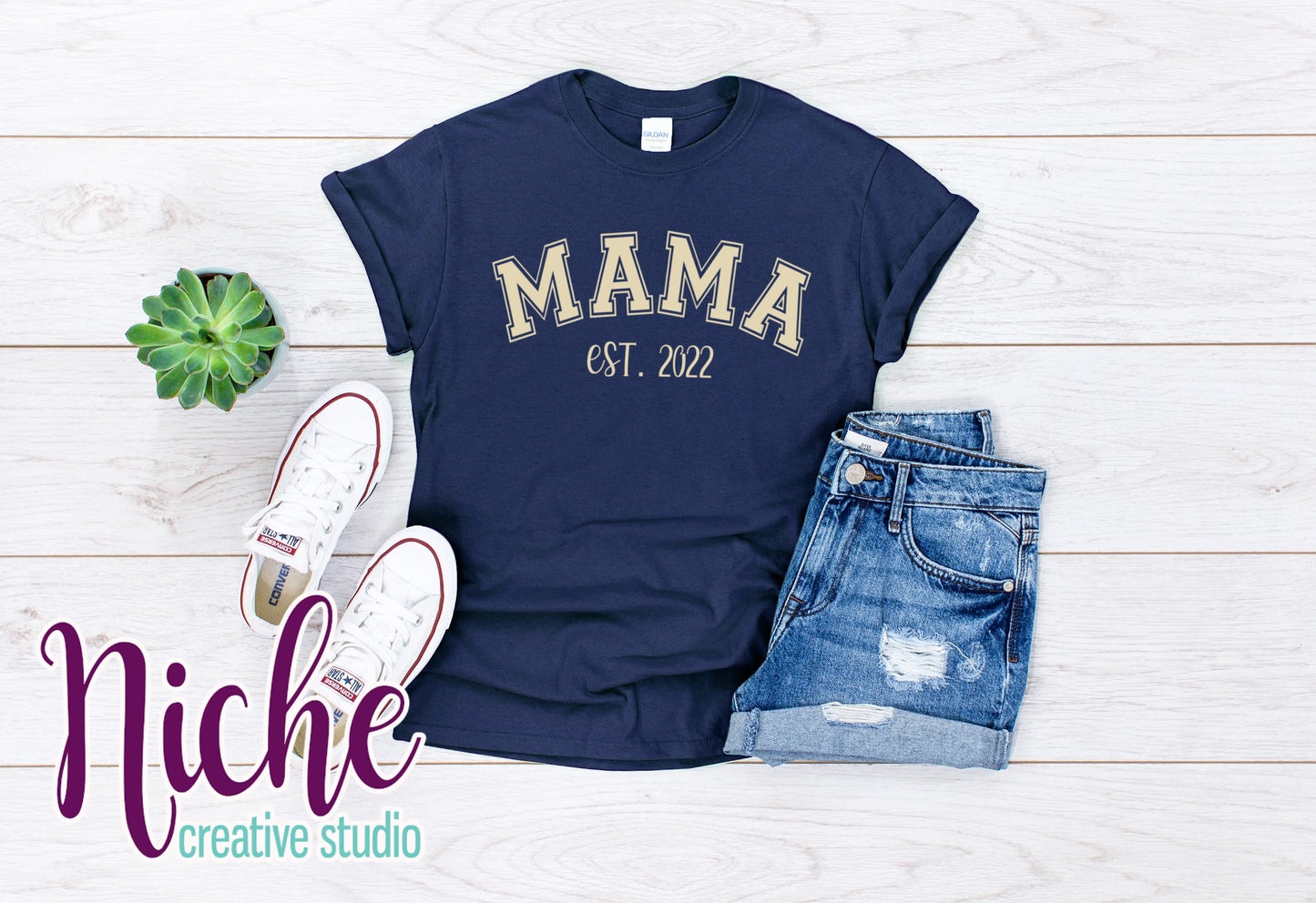 -MOM8230 Mama Est Decal