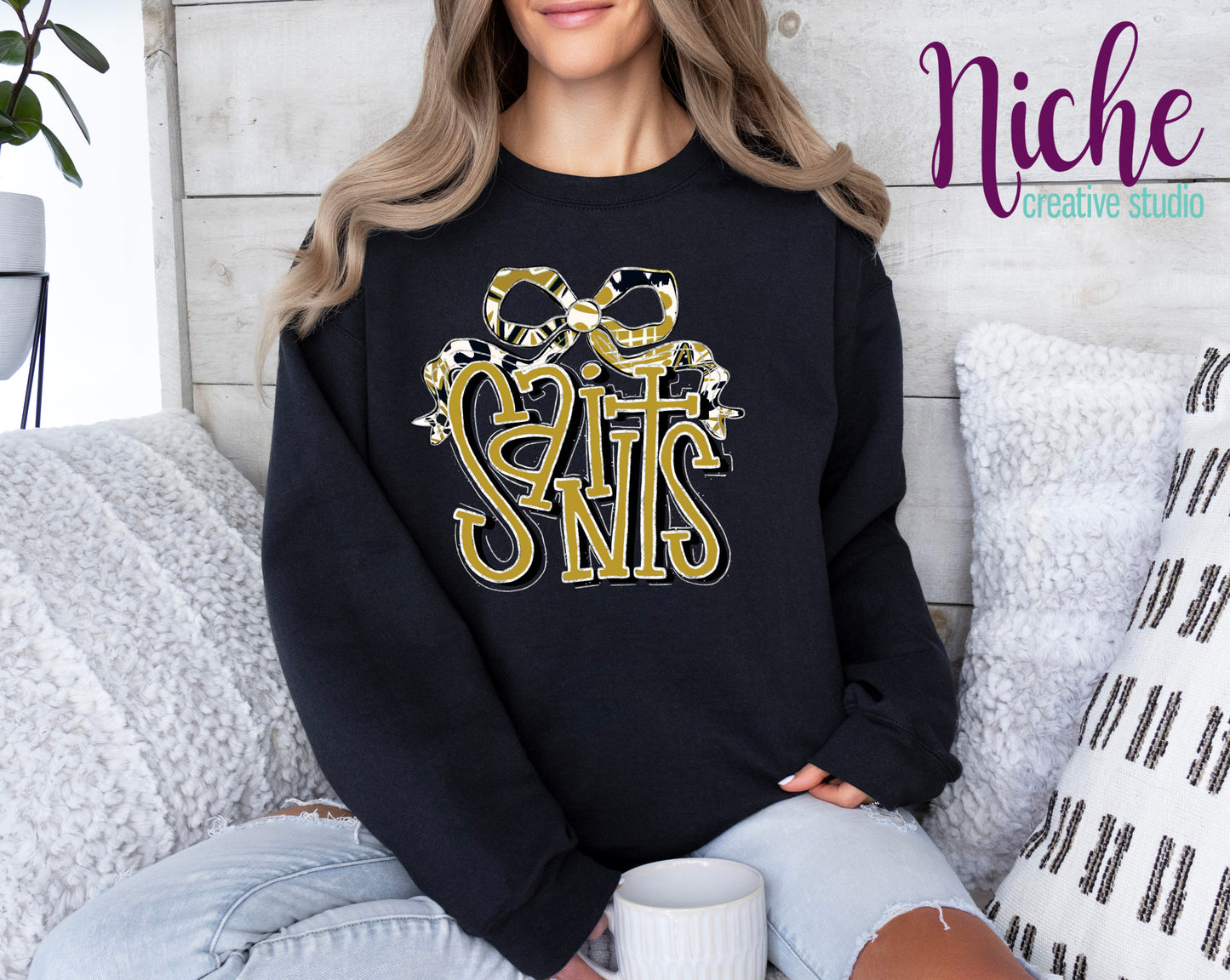 -SAI8291 Saints Gold Black Bow Decal