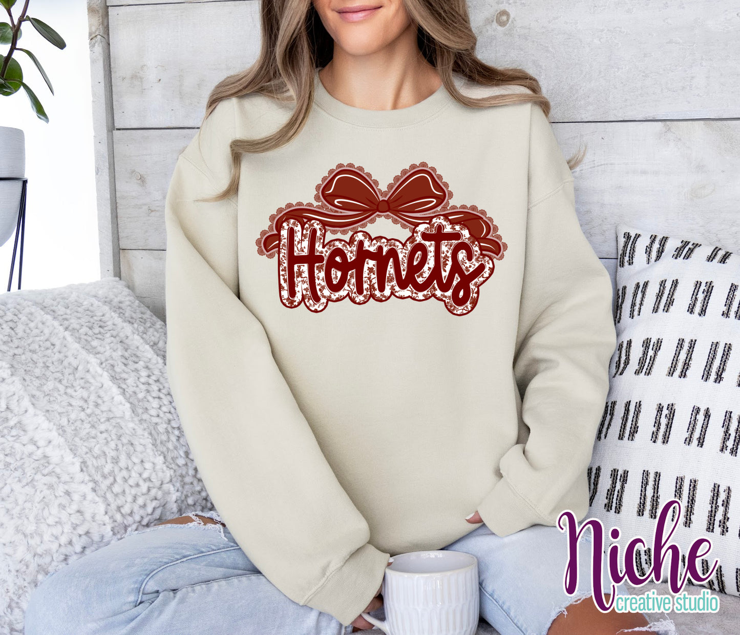 -SCH8451 Hornets Bow Decal