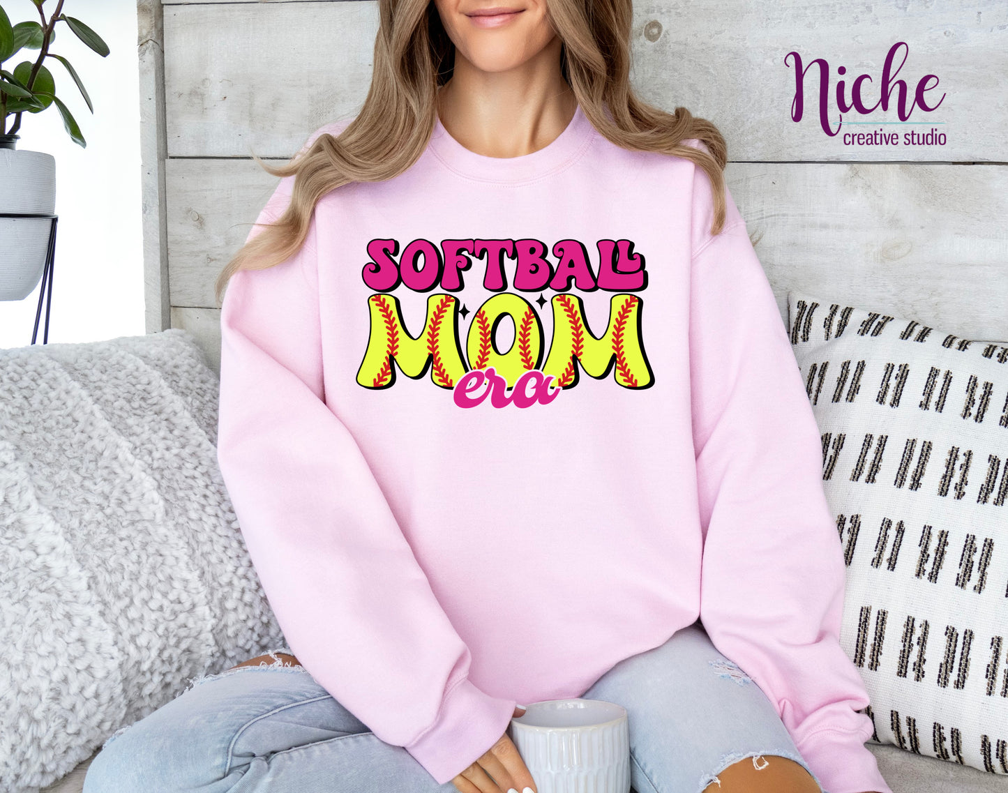 -SPO6017 Softball Mom Era Decal