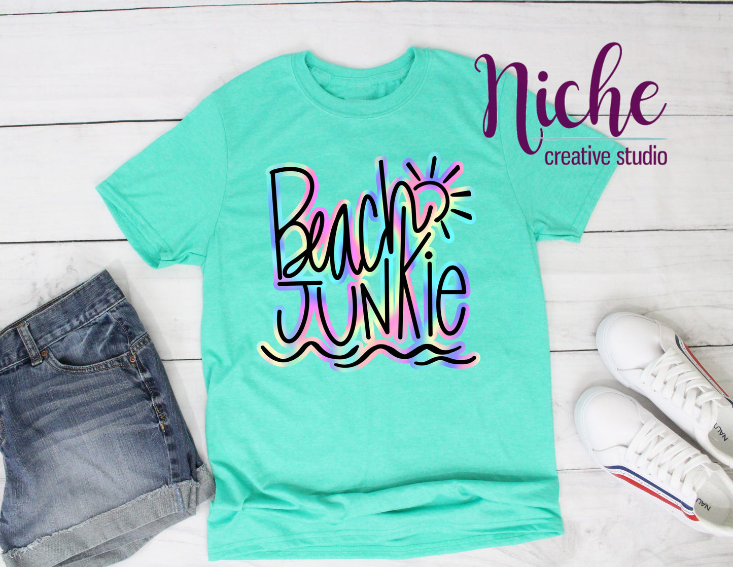 -SUM1867 Beach Junkie Decal