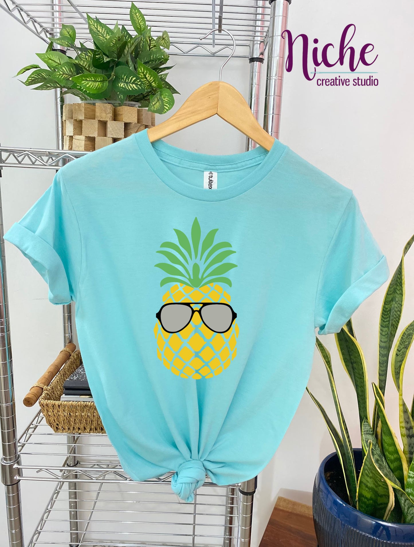 -SUM390 Pineapple with Glasses Decal