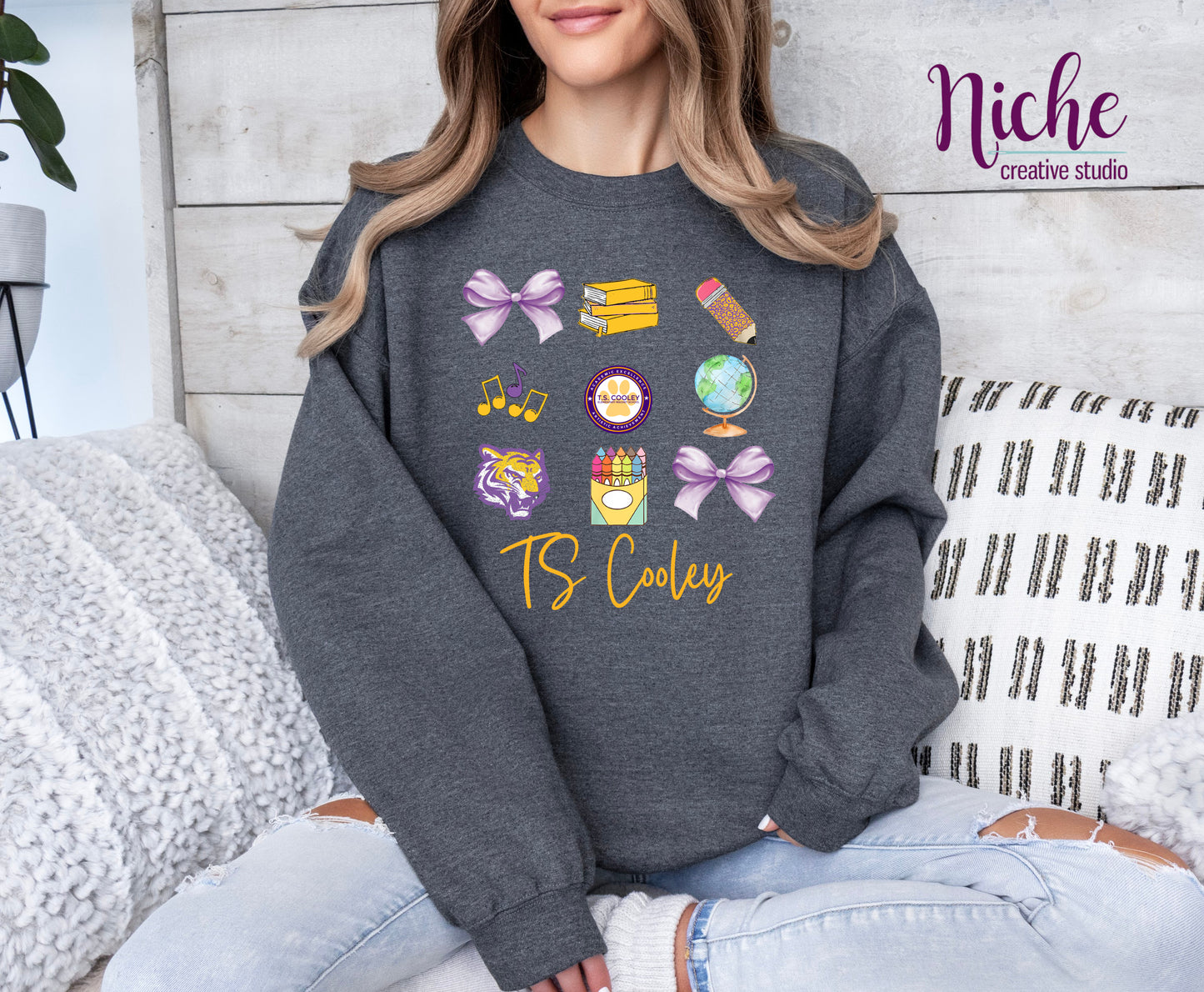 -TSC8102 TS Cooley Bow Coquette Decal