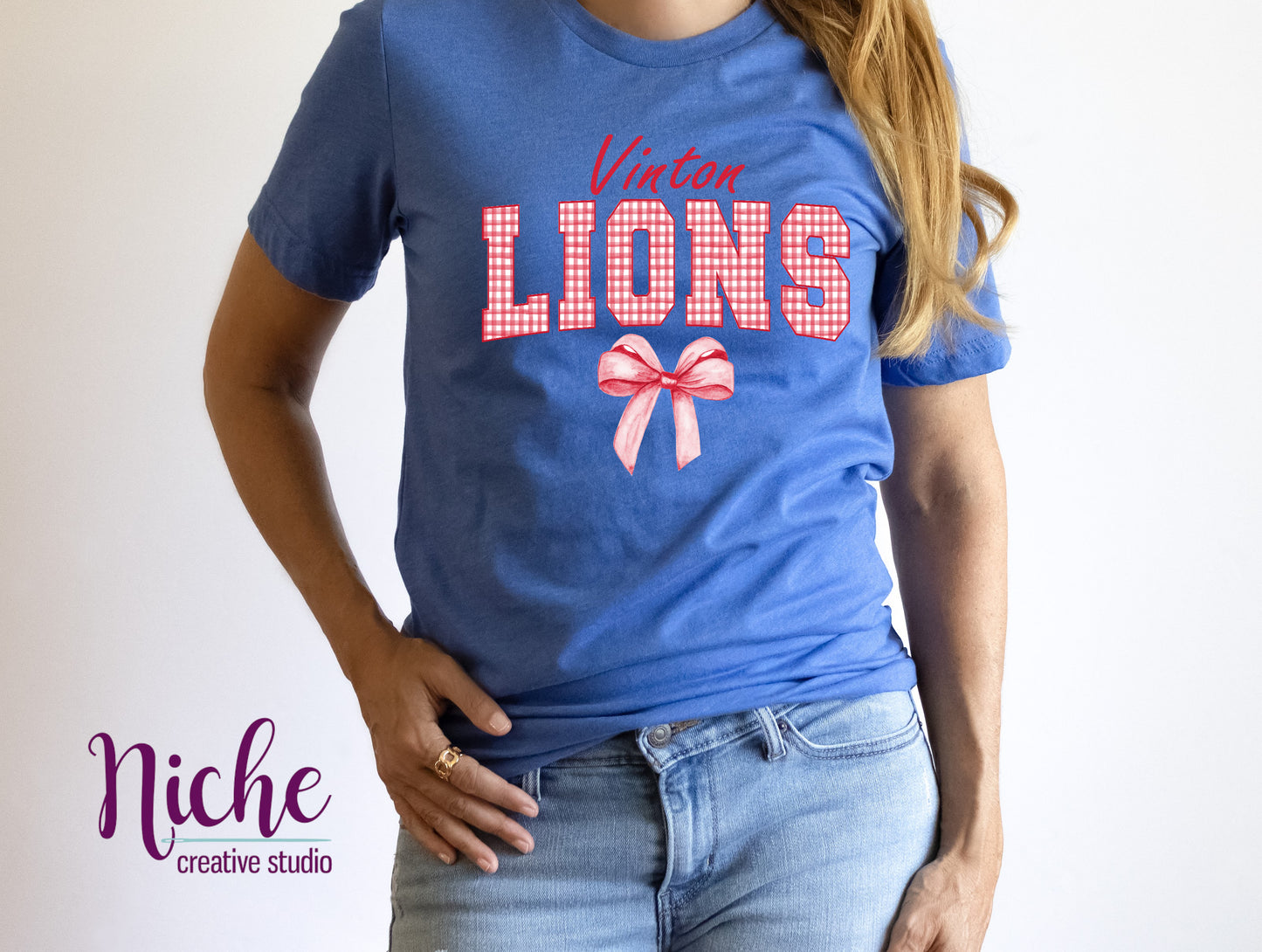 -VIN3029 Vinton Lions Checkered Bow Decal